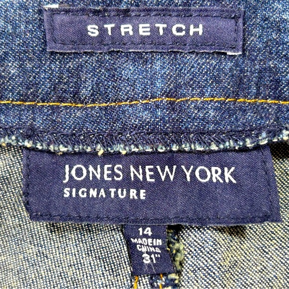 Jones New York Signature Straight Leg Jeans Size 14 Women's - Picture 9 of 12